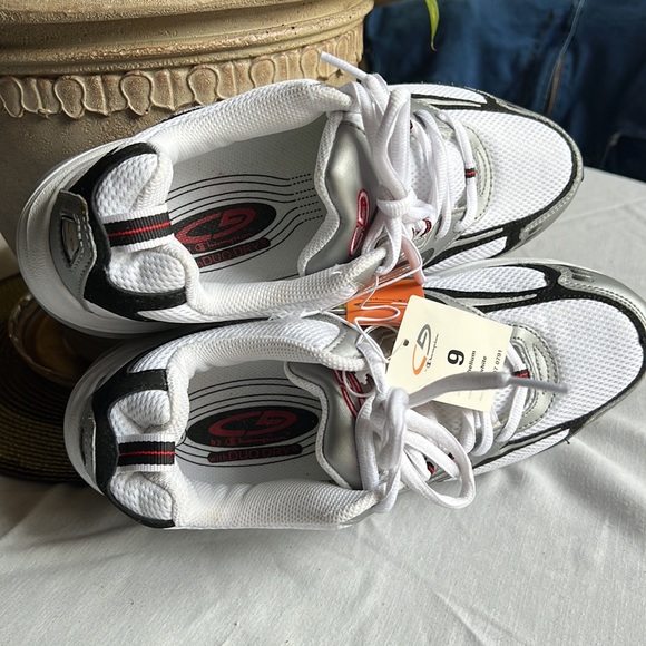 Champion tennis shoes size 9 men’s - Picture 8 of 9